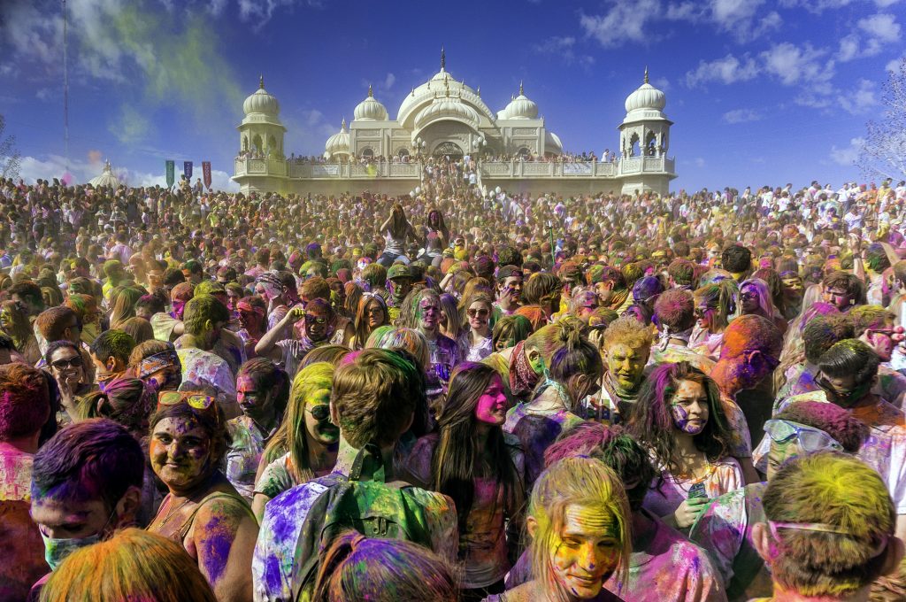 Den indiska färgfestivalen Holi Furuvikreggaefestival.se